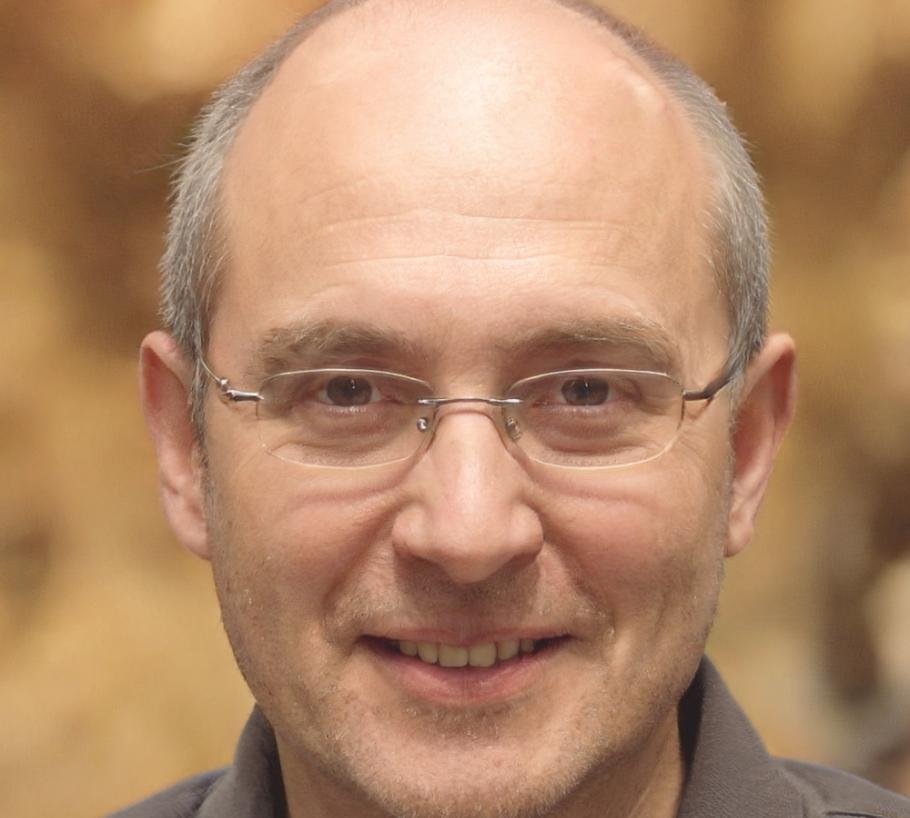 Professional esports coach and methodology expert